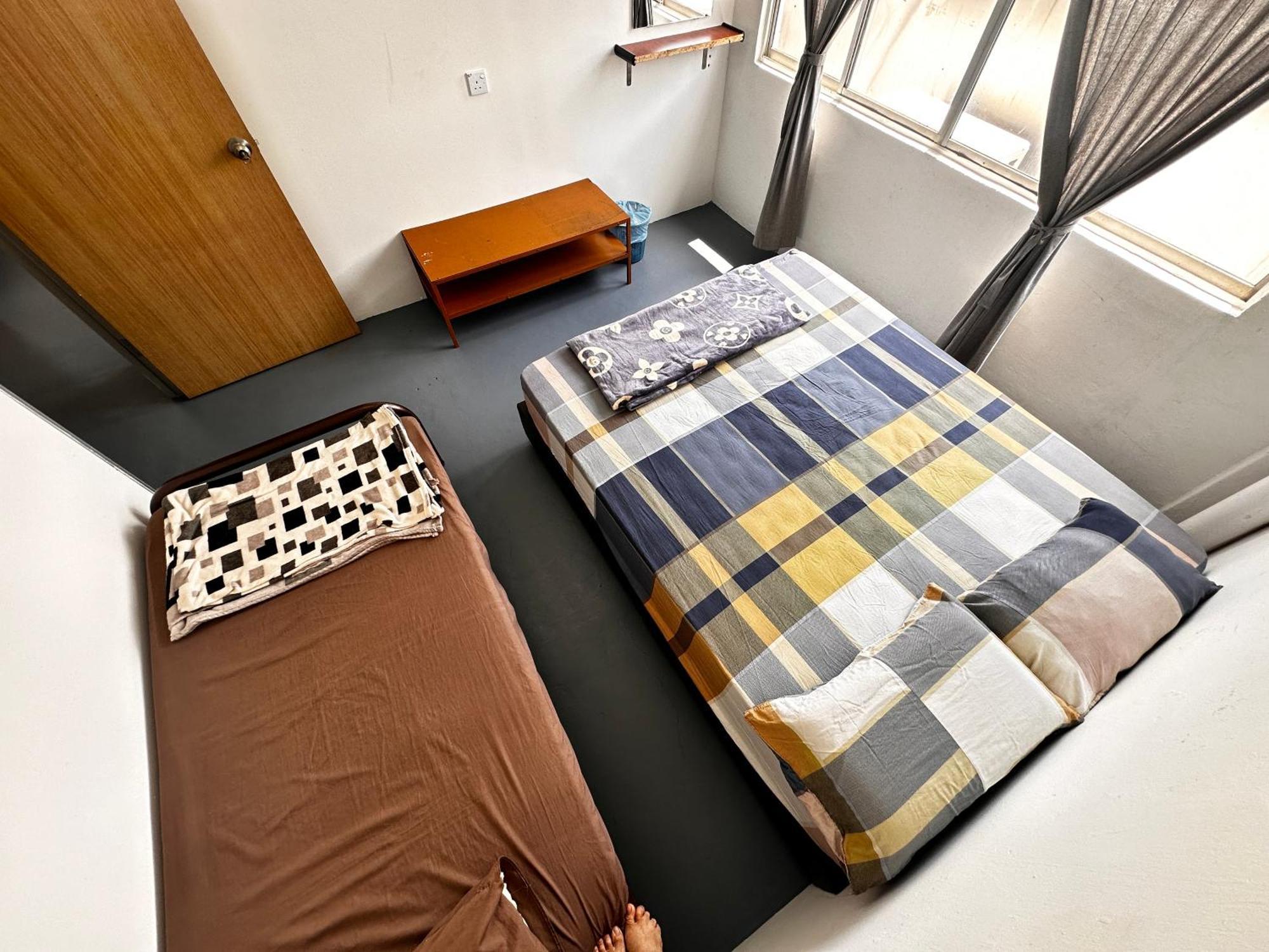 Jiaxin Dormitory - Puteri Wangsa 家馨旅舍 Ulu Tiram Bagian luar foto